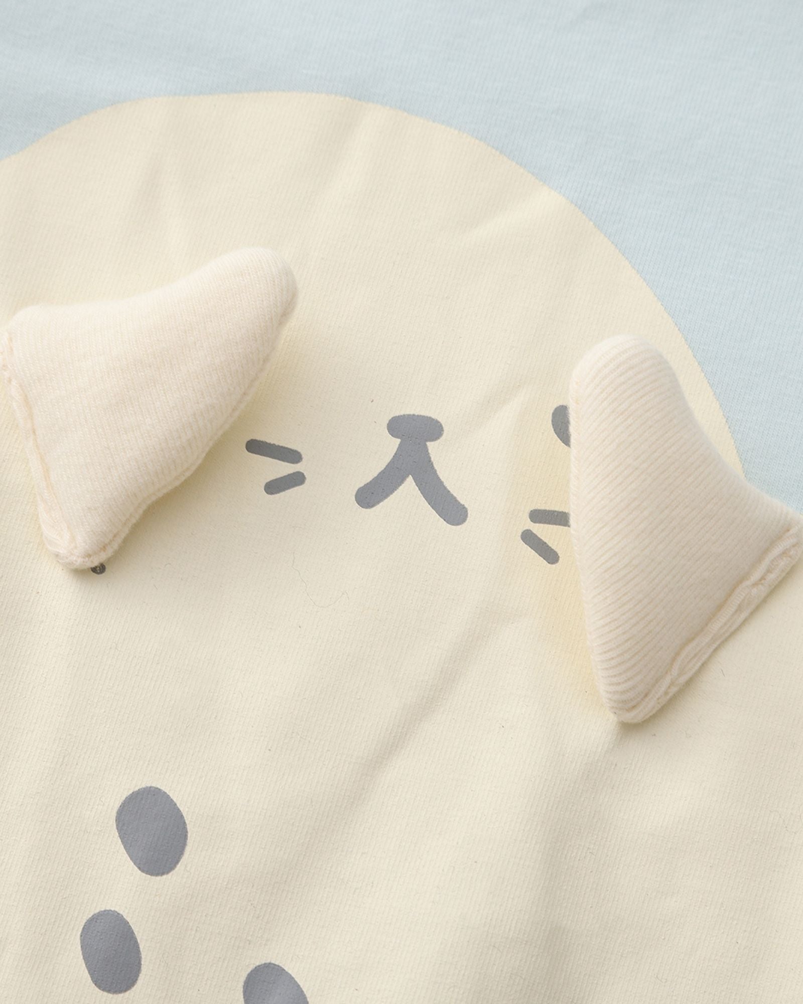 ピーカブーシールベビーロンパー