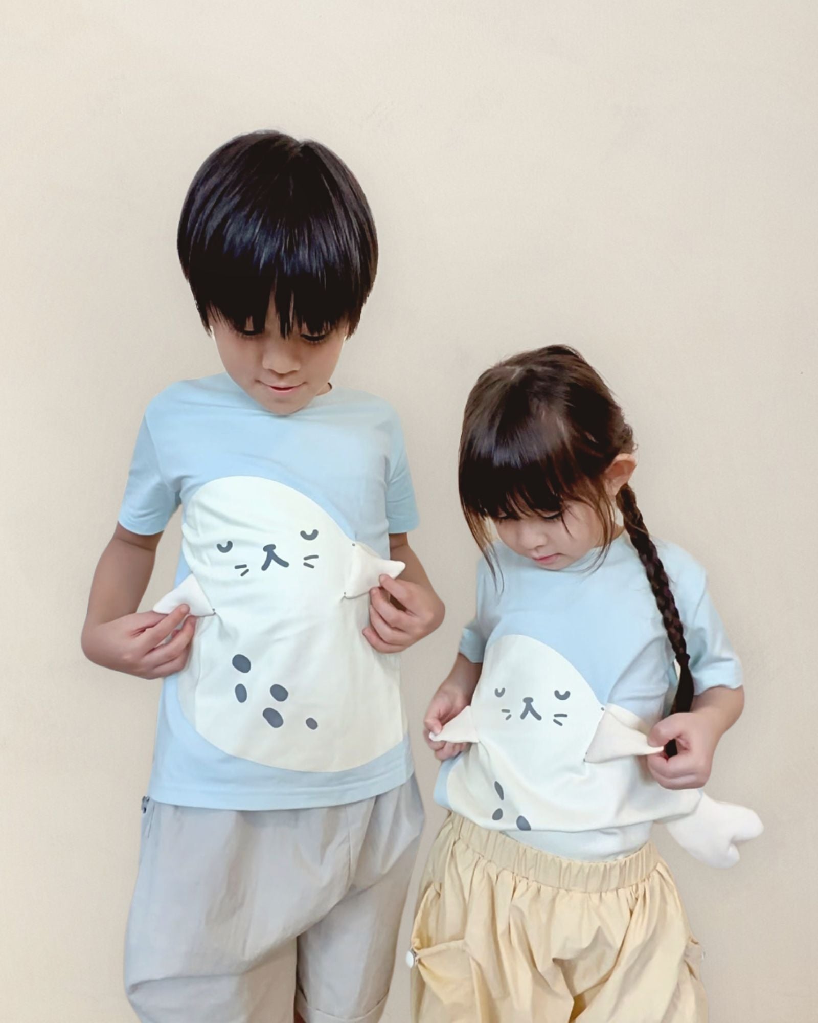 ピーカブーシールキッズTシャツ