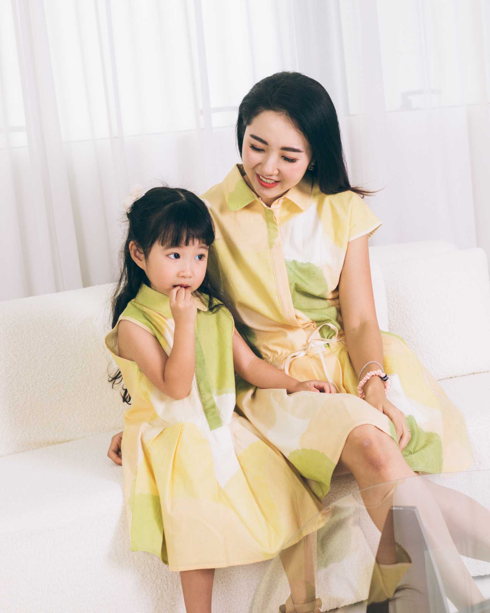 Online-exclusive: Abundance Pleated Girls Dress