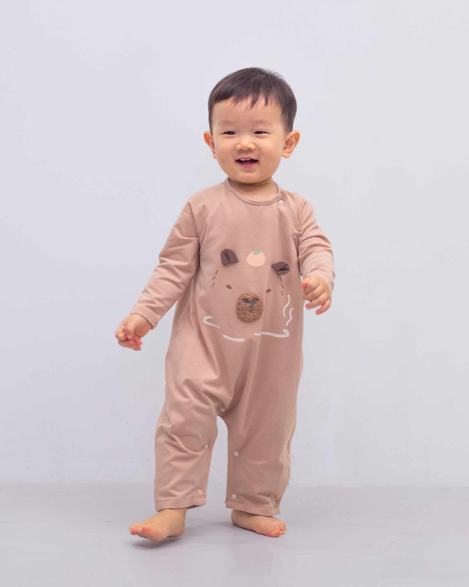 Capybara In Onsen Long Sleeves Baby Romper