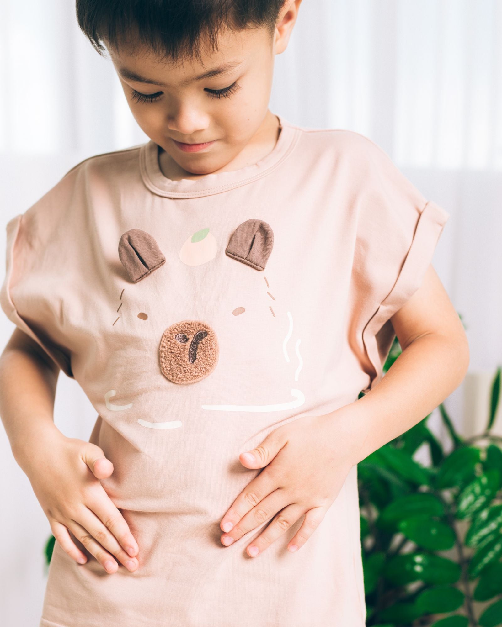 Capybara In Onsen Kids Tank Top