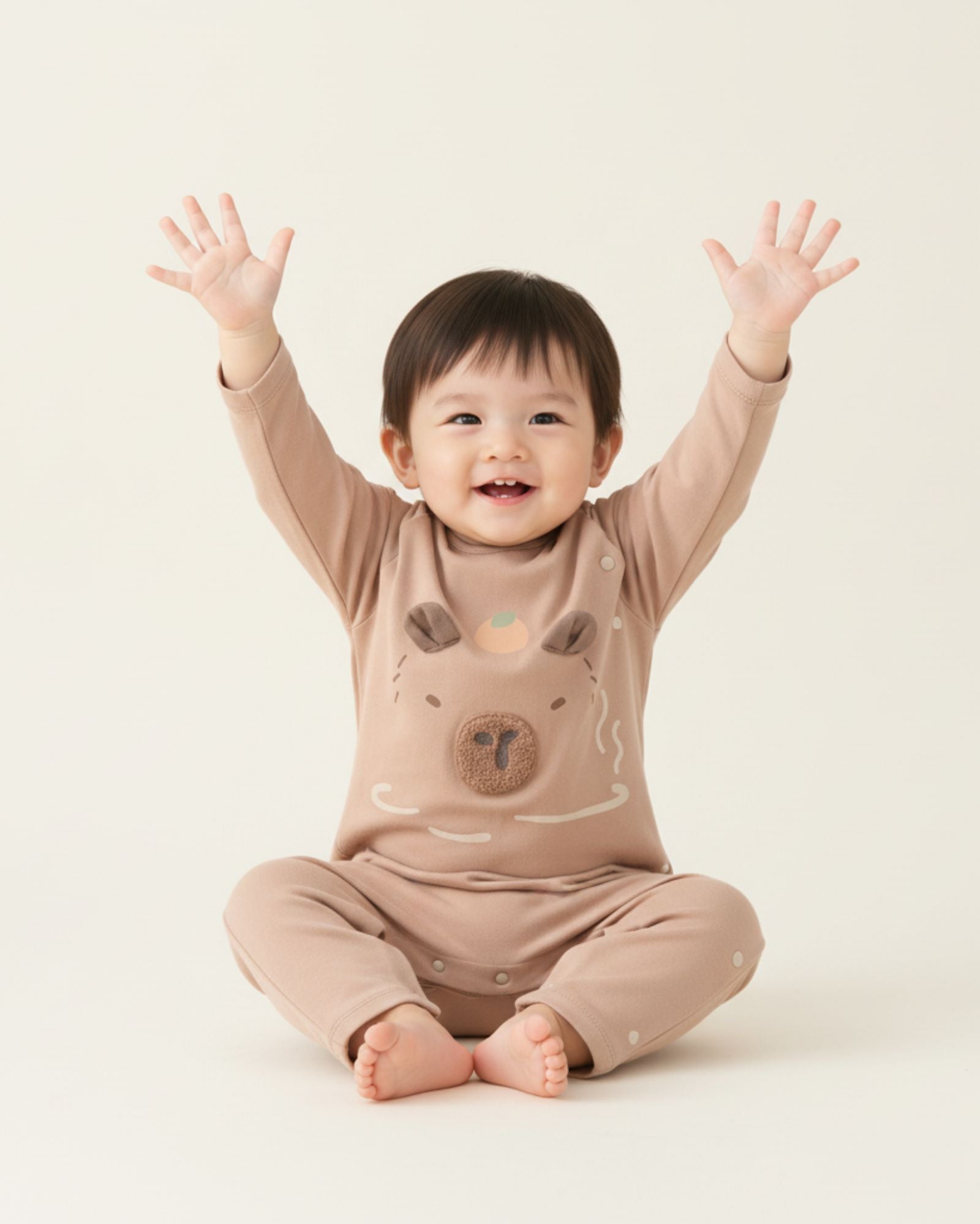 Pre-order: Capybara In Onsen Long Sleeves Baby Romper
